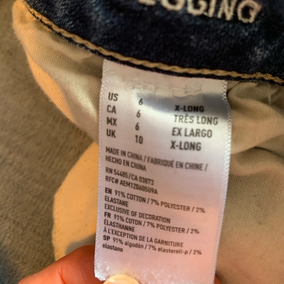 American Eagle Denim Shorts (US 6) - Picture 4 of 11